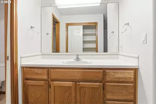 1422 SW 11th St, Troutdale, OR 97060 - Photo 25