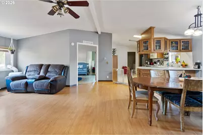802 SW Spring St, Mill City, OR 97360 - Photo 3
