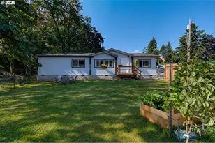 802 SW Spring St, Mill City, OR 97360 - Photo 1