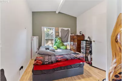 802 SW Spring St, Mill City, OR 97360 - Photo 13