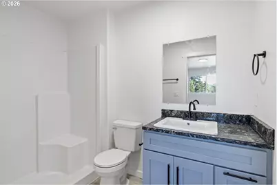 176 Allison Ave, Sutherlin, OR 97479 - Photo 17