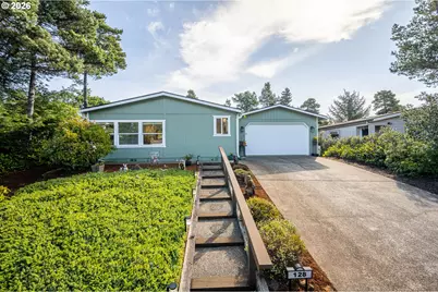 128 Evergreen Ln, Florence, OR 97439 - Photo 1