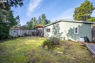 128 Evergreen Ln, Florence, OR 97439 - Photo 29