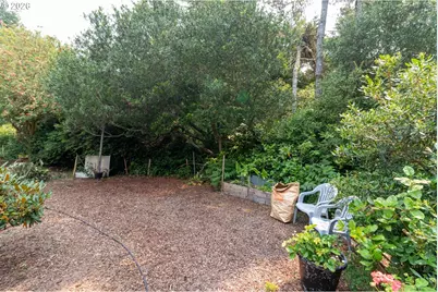 4792 Rhododendron Loop, Florence, OR 97439 - Photo 11