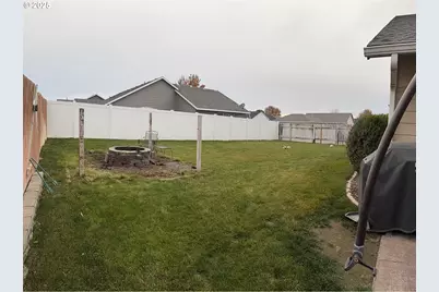 717 W Pheasant Ave, Hermiston, OR 97838 - Photo 17