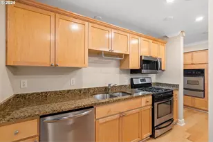 1205 SW Cardinell Dr, Portland, OR 97201 - Photo 11