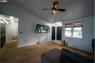 289 Dark Canyon Ave, Umatilla, OR 97882 - Photo 5