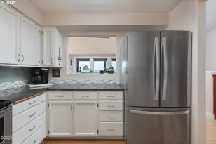 3301 NW Hidden Lake Dr, Waldport, OR 97394 - Photo 15