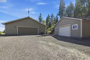 35885 Ellington Dr, Springfield, OR 97478 - Photo 29