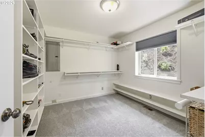 35885 Ellington Dr, Springfield, OR 97478 - Photo 17