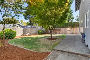 21389 NW Kenai Ct, Portland, OR 97229 - Photo 47