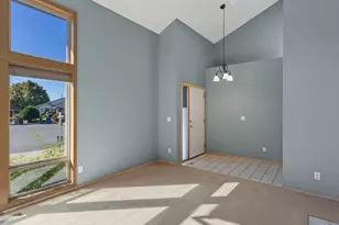 21389 NW Kenai Ct, Portland, OR 97229 - Photo 9