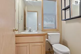 21389 NW Kenai Ct, Portland, OR 97229 - Photo 25