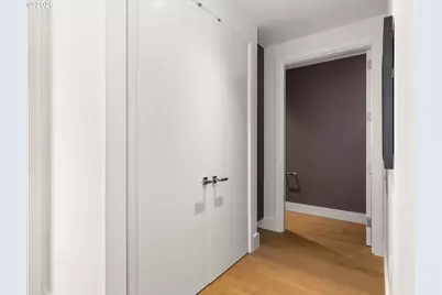 550 SW 10th Ave #2209, Portland, OR 97205 - Photo 29