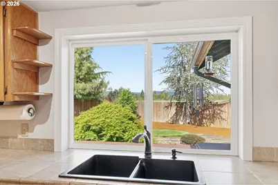 361 72nd Pl, Springfield, OR 97478 - Photo 9