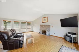 361 72nd Pl, Springfield, OR 97478 - Photo 5