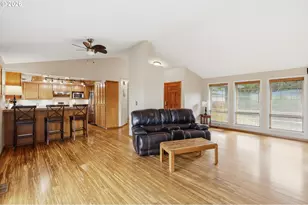361 72nd Pl, Springfield, OR 97478 - Photo 3