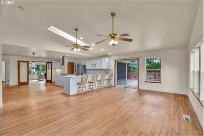 5527 SE Harlene St, Milwaukie, OR 97222 - Photo 17