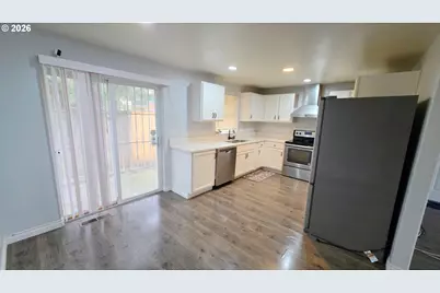 15310 SE Stark St #B1, Portland, OR 97233 - Photo 7