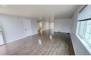 15310 SE Stark St, Portland, OR 97233 - Photo 5