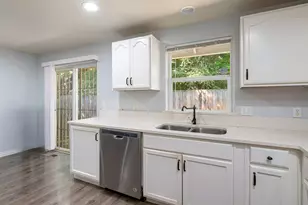 15310 SE Stark St, Portland, OR 97233 - Photo 13