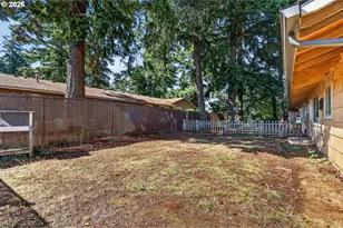 19570 SE Yamhill St, Gresham, OR 97233 - Photo 23