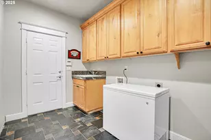 9459 SE Tarnahan Dr, Happy Valley, OR 97086 - Photo 31