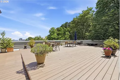 1910 SW 18th Ave, Portland, OR 97201 - Photo 5