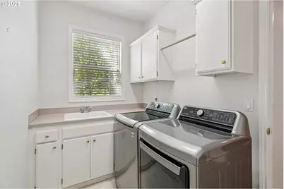 5633 SW Kruse Ridge Dr, Portland, OR 97035 - Photo 23