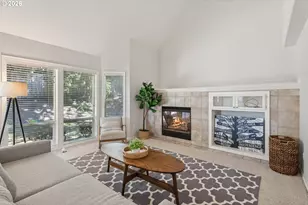5633 SW Kruse Ridge Dr, Portland, OR 97035 - Photo 13