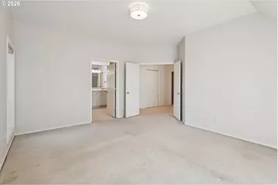 5633 SW Kruse Ridge Dr, Portland, OR 97035 - Photo 17