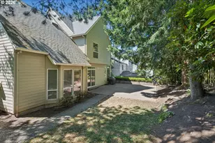 5633 SW Kruse Ridge Dr, Portland, OR 97035 - Photo 25