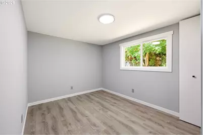 1133 SE Harlow Pl, Troutdale, OR 97060 - Photo 21