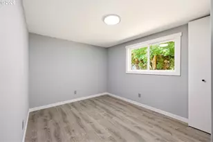 1133 SE Harlow Pl, Troutdale, OR 97060 - Photo 21