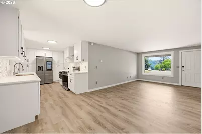 1133 SE Harlow Pl, Troutdale, OR 97060 - Photo 11