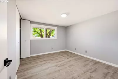 1133 SE Harlow Pl, Troutdale, OR 97060 - Photo 15