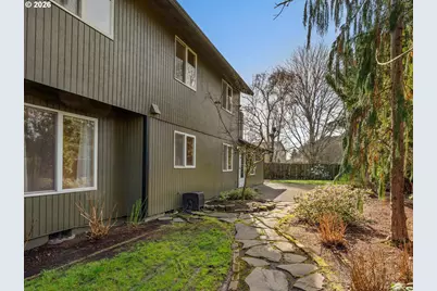 381 NE 33rd Ct, Hillsboro, OR 97124 - Photo 37