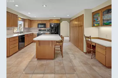 381 NE 33rd Ct, Hillsboro, OR 97124 - Photo 11