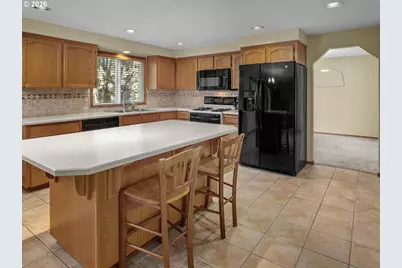 381 NE 33rd Ct, Hillsboro, OR 97124 - Photo 13