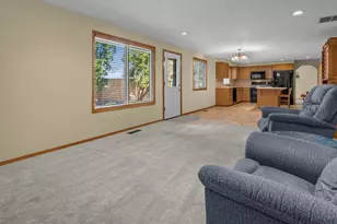 381 NE 33rd Ct, Hillsboro, OR 97124 - Photo 19