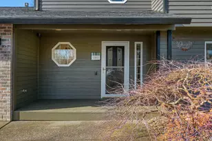 381 NE 33rd Ct, Hillsboro, OR 97124 - Photo 3