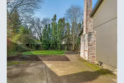 381 NE 33rd Ct, Hillsboro, OR 97124 - Photo 39