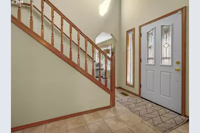 381 NE 33rd Ct, Hillsboro, OR 97124 - Photo 5