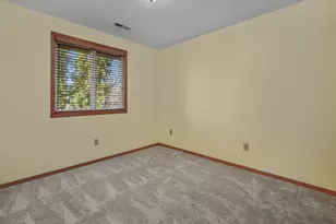 381 NE 33rd Ct, Hillsboro, OR 97124 - Photo 33
