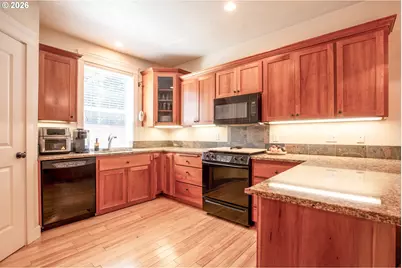 2552 Crowther Dr, Eugene, OR 97404 - Photo 11