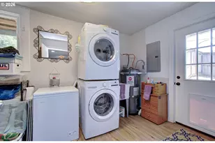 1503 1st St, South Bend, WA 98586 - Photo 11
