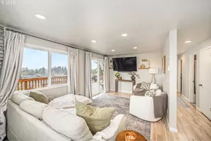 745 Boulder Loop, Creswell, OR 97426 - Photo 7