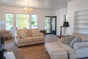 329 S 1st Ave, Mill City, OR 97360 - Photo 13