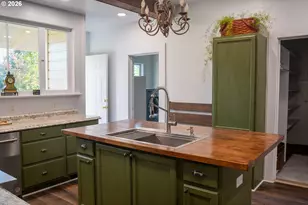 329 S 1st Ave, Mill City, OR 97360 - Photo 15