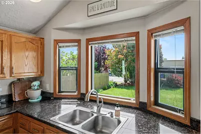 645 John St, Mount Angel, OR 97362 - Photo 13
